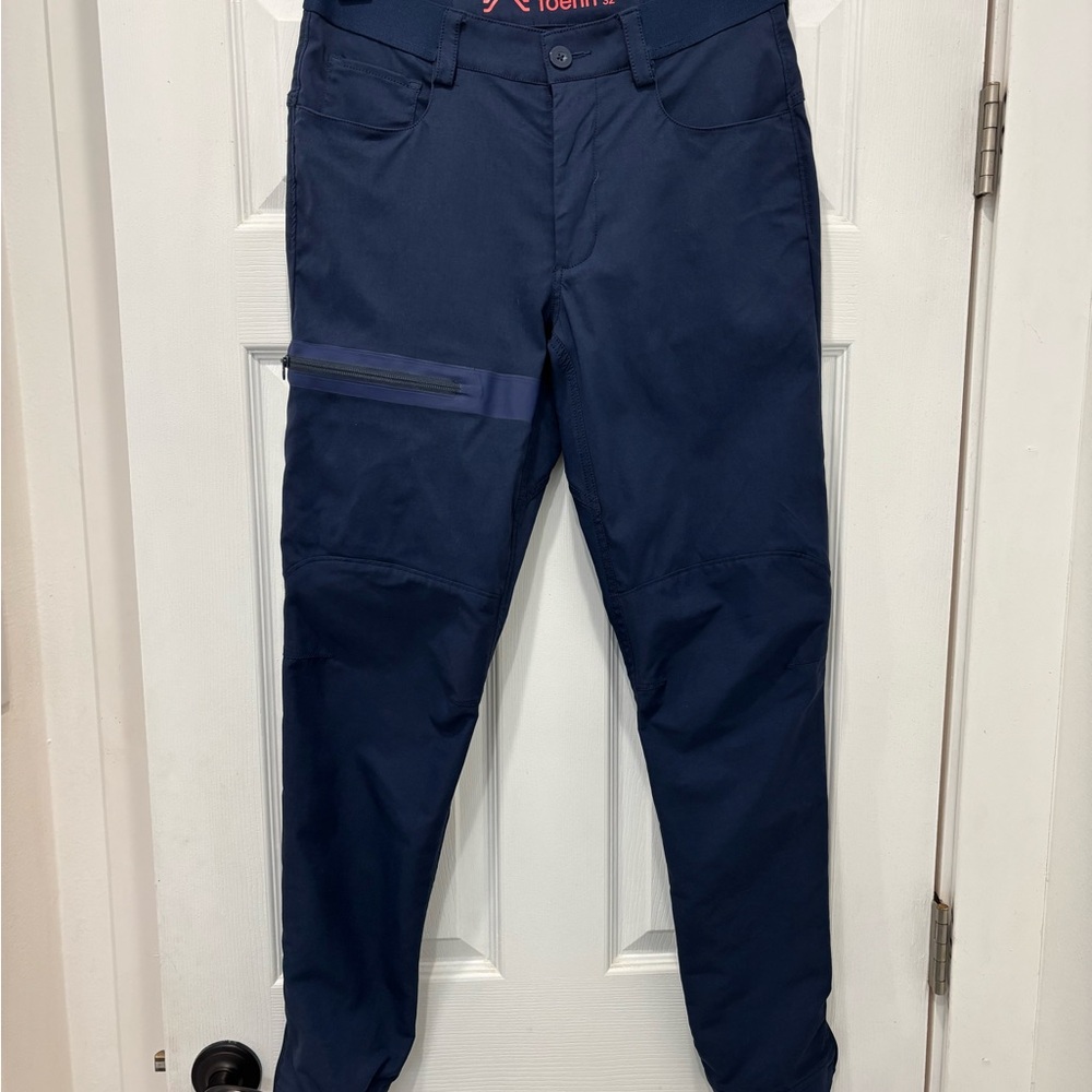 Men’s foehn Navy Blue Cargo Pants Size 32